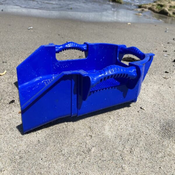 Sand Dipper Treasure Digger Shark Tooth Sifter & Sand Shovel – Ergonomic Multi-Handle Sand Sifter for The Beach with a Shovel-Shaped Head Makes It Easy to Dig & Sift to Find Treasures (Blue)