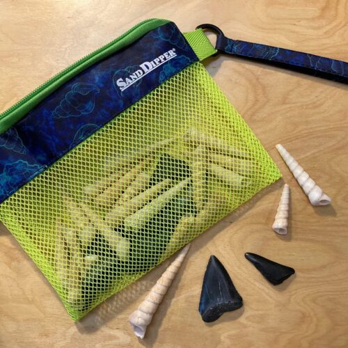 Version 1.0.0 Sand Dipper Shell Collecting Beach Bag (Wristlet)
